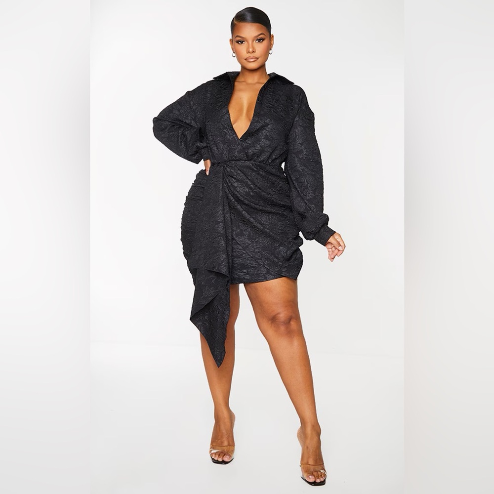 Pretty little thing Plus size Black Textured Floral shift Dress